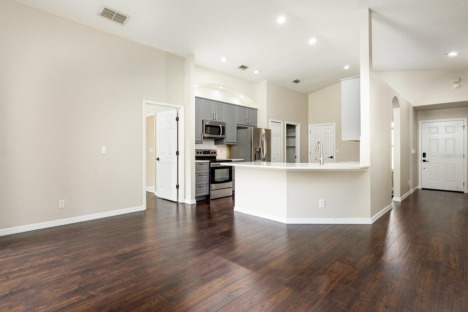 STONEYBROOK - Residential