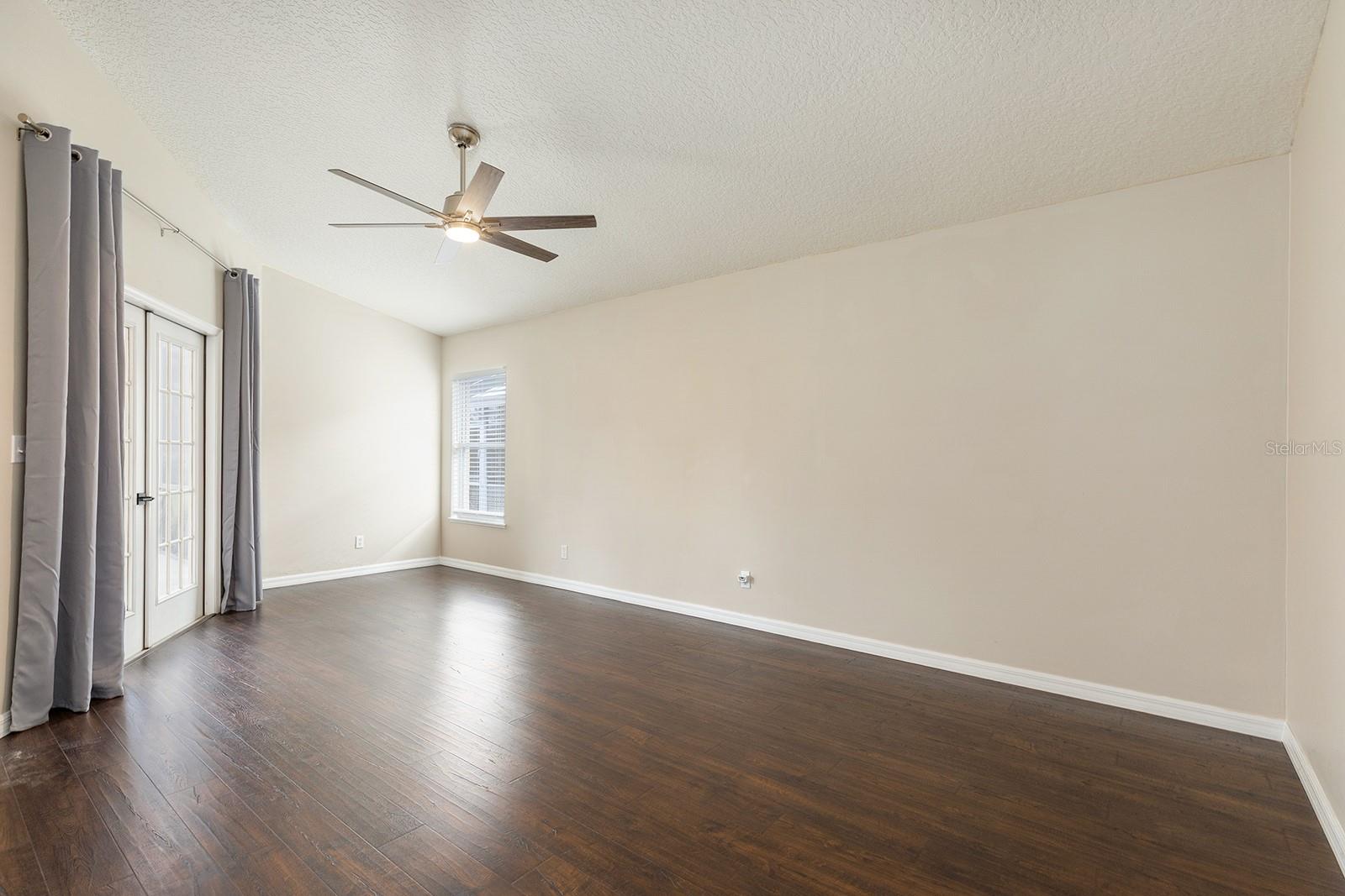 STONEYBROOK - Residential