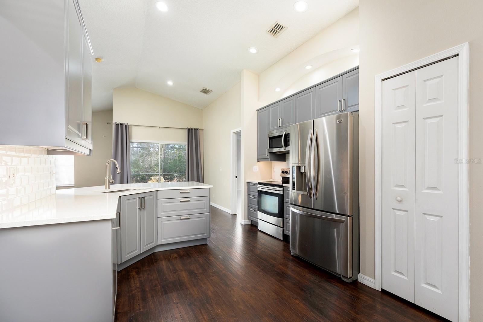 STONEYBROOK - Residential