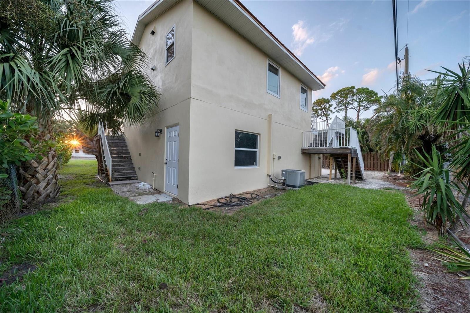 SOUTH VENEZIA PARK - Residential Lease