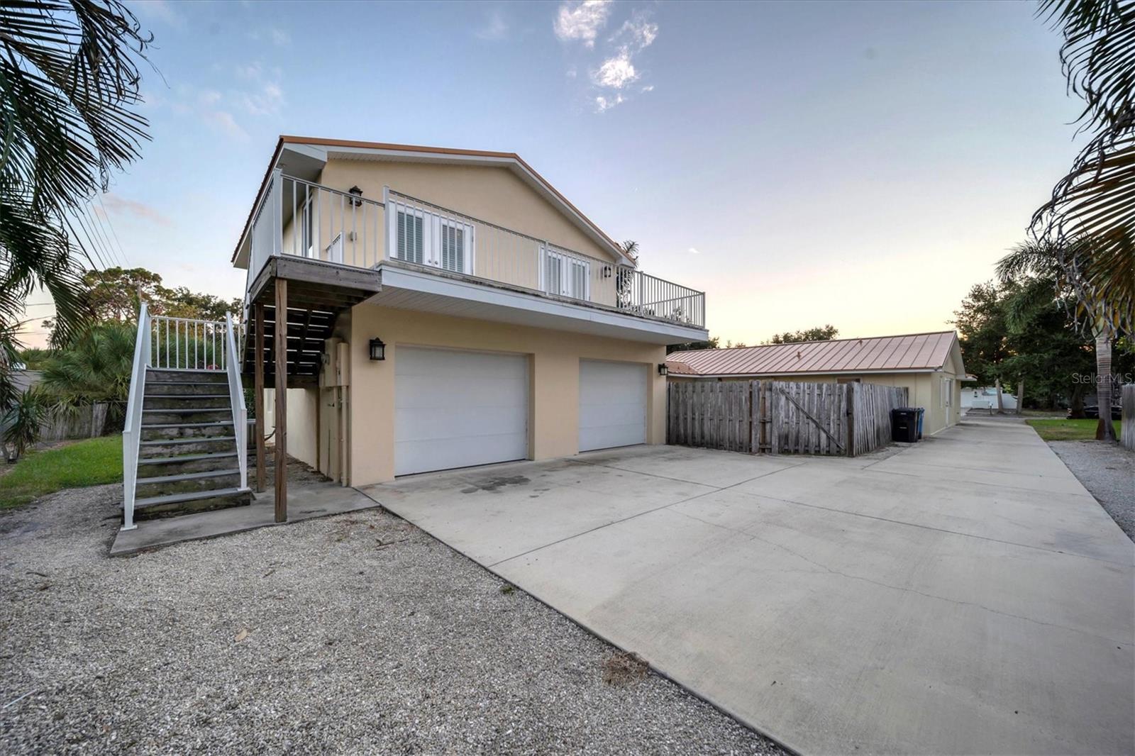 SOUTH VENEZIA PARK - Residential Lease