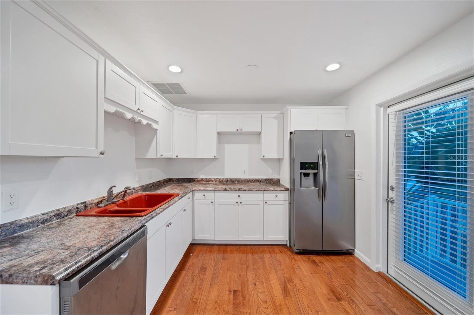 SOUTH VENEZIA PARK - Residential Lease