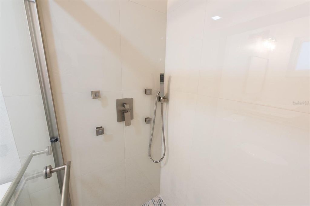 listing image 30