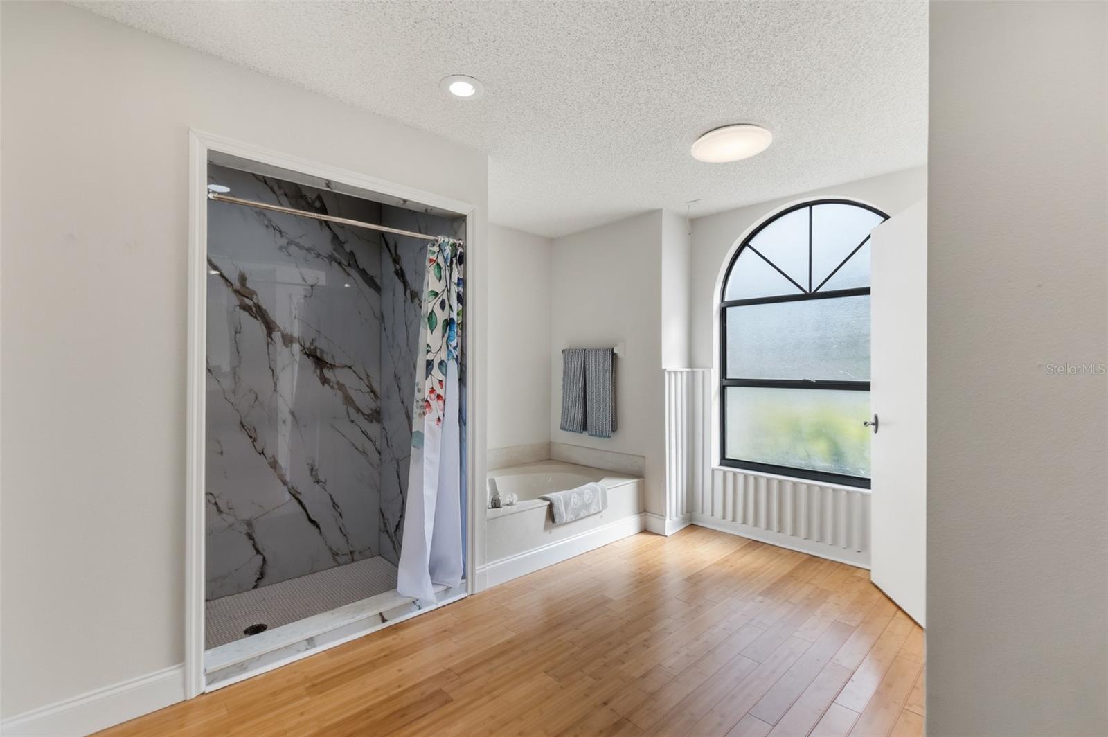 PALM WEST - Residential