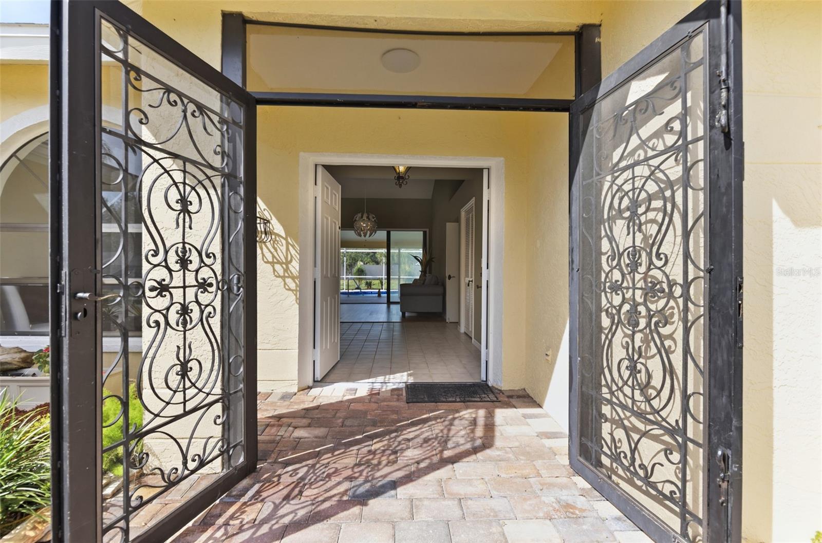 PALM WEST - Residential
