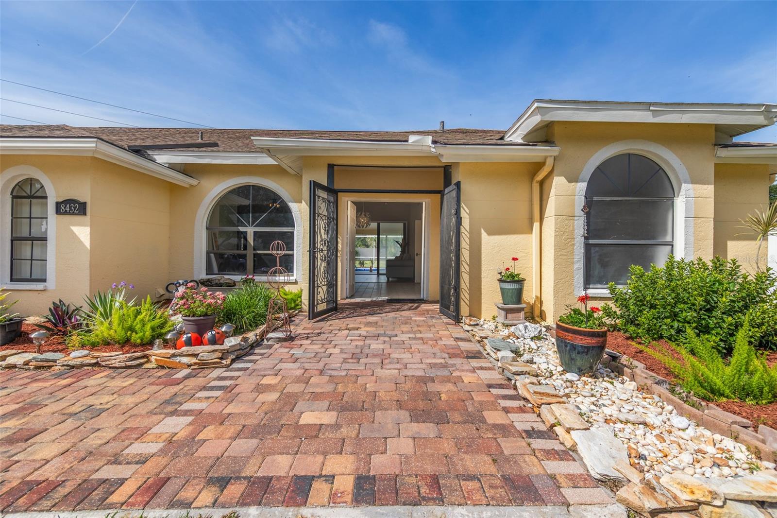 PALM WEST - Residential