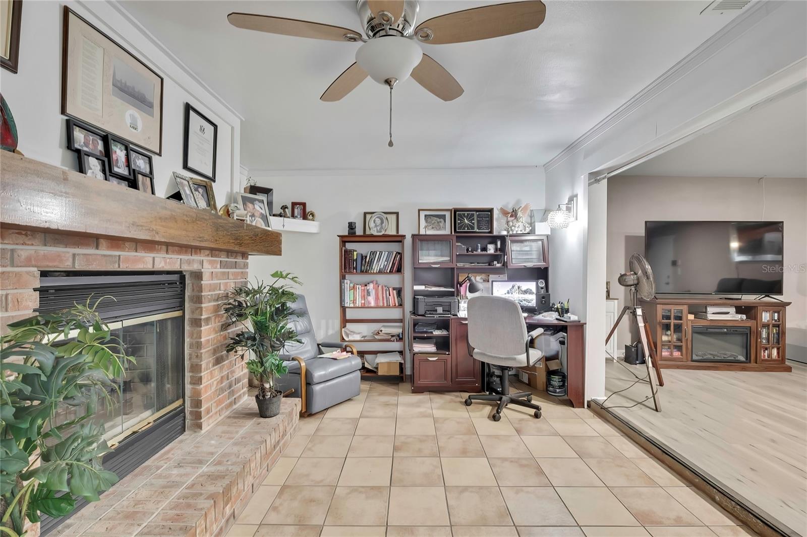 SPRING HILL - Residential