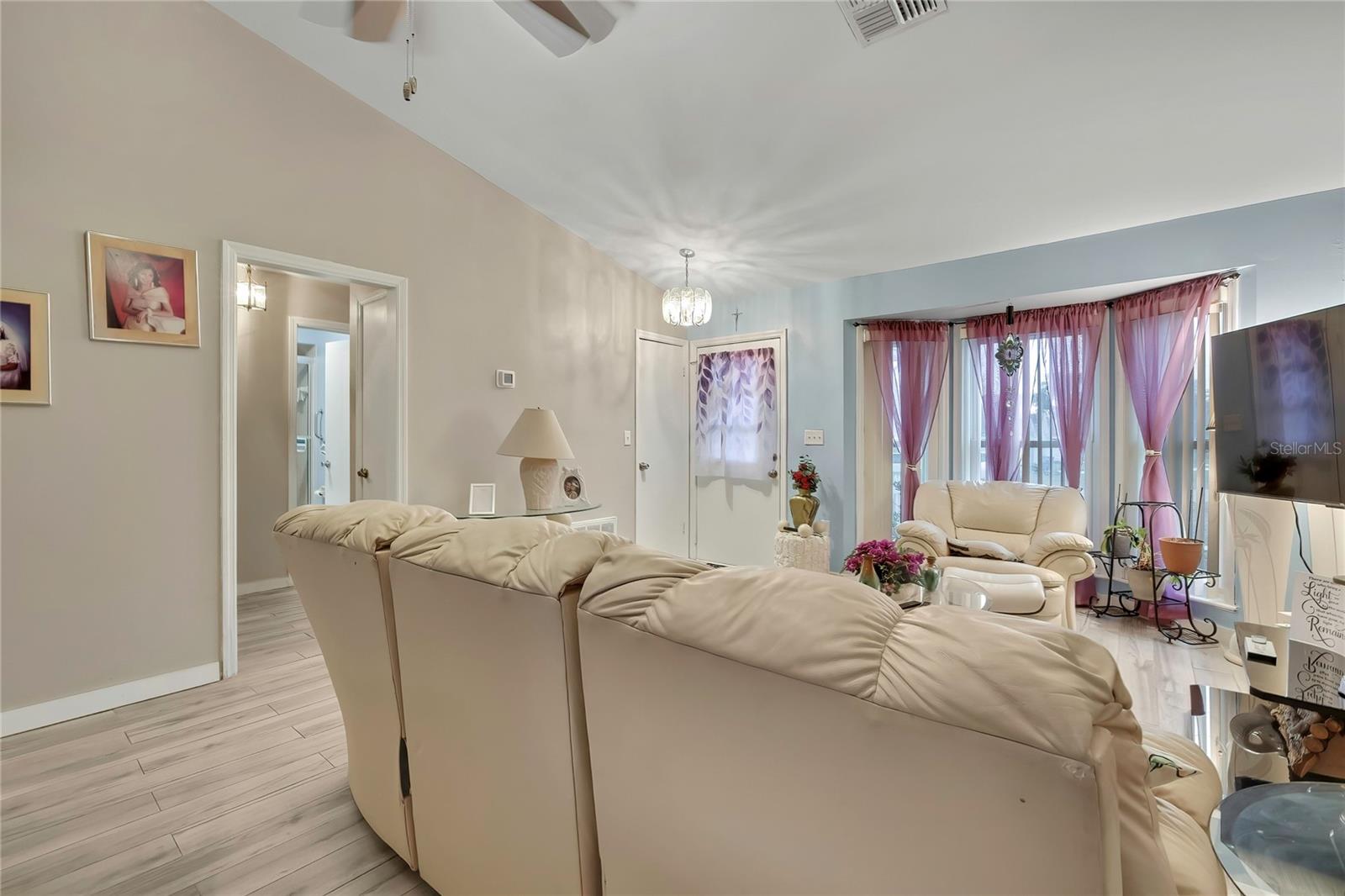 SPRING HILL - Residential