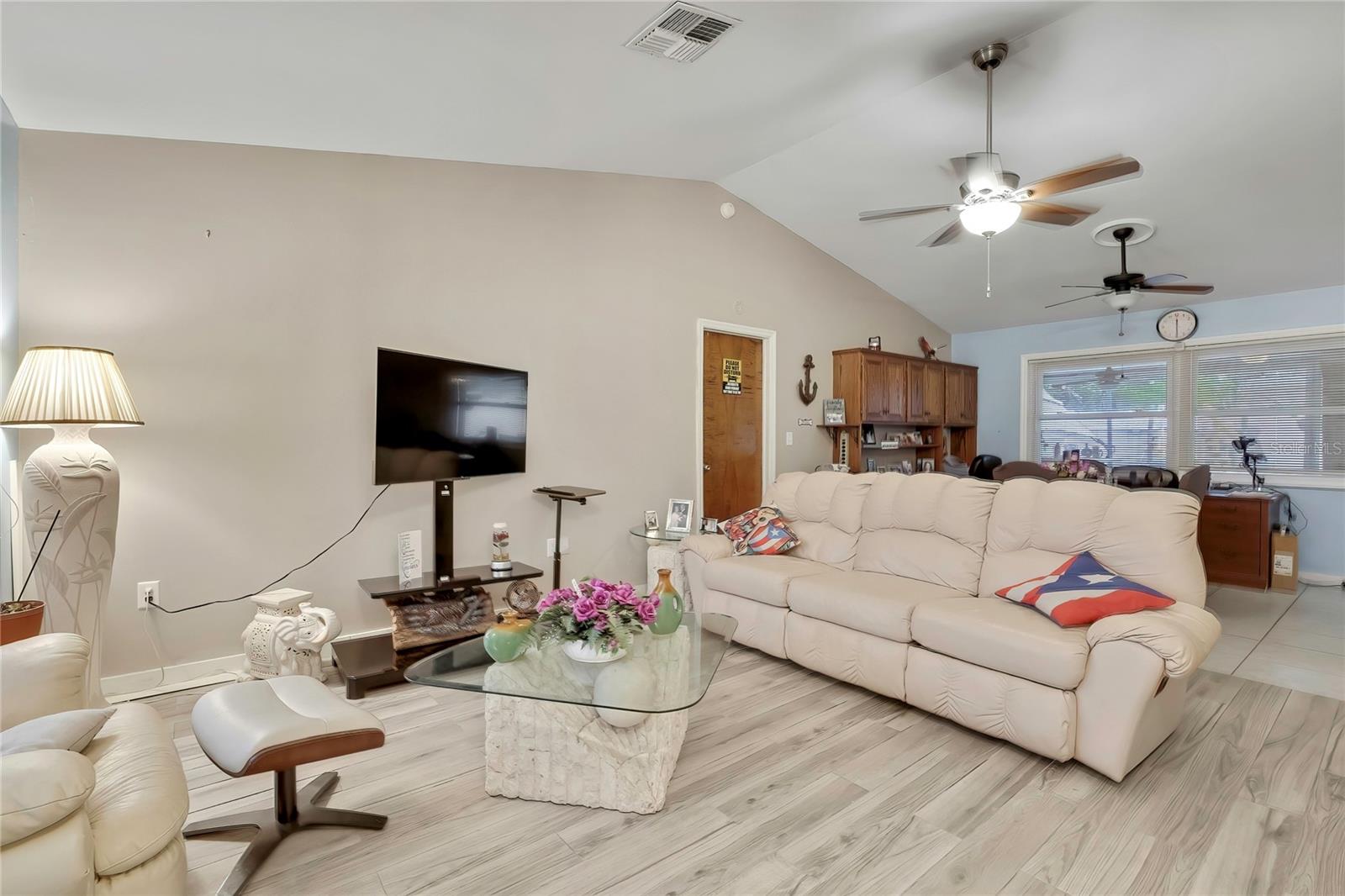 SPRING HILL - Residential