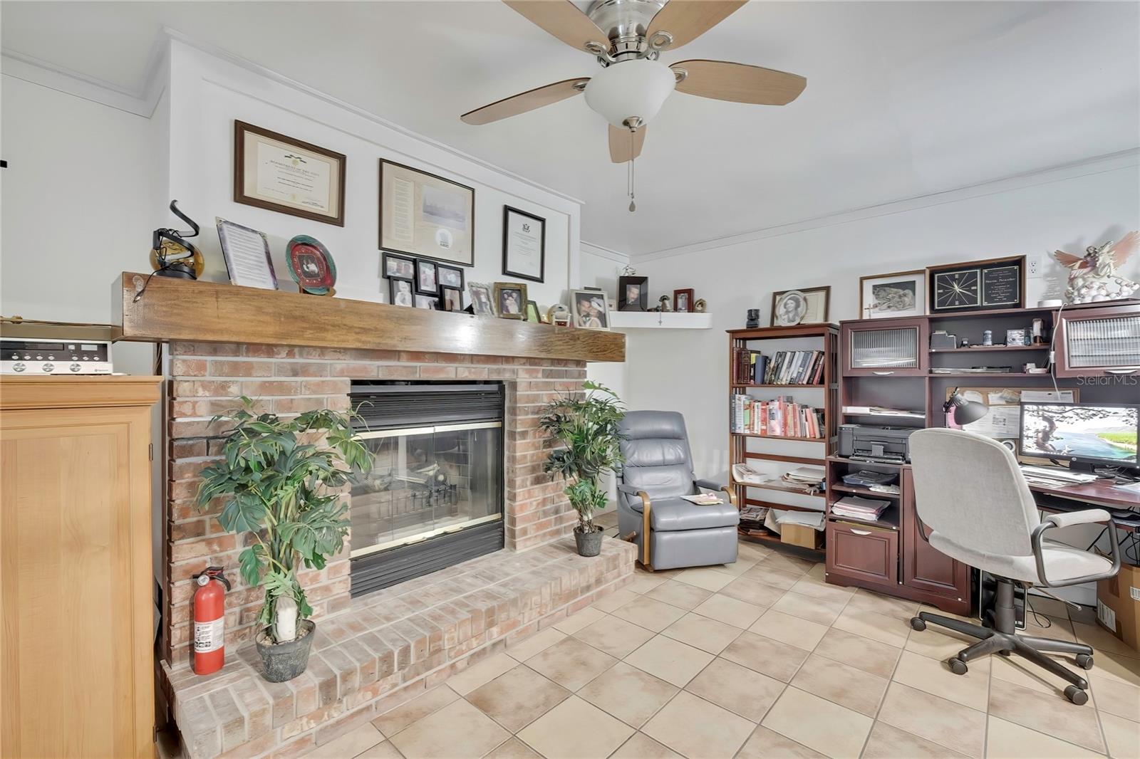 SPRING HILL - Residential