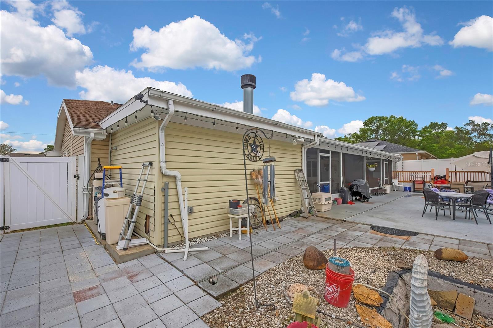 SPRING HILL - Residential