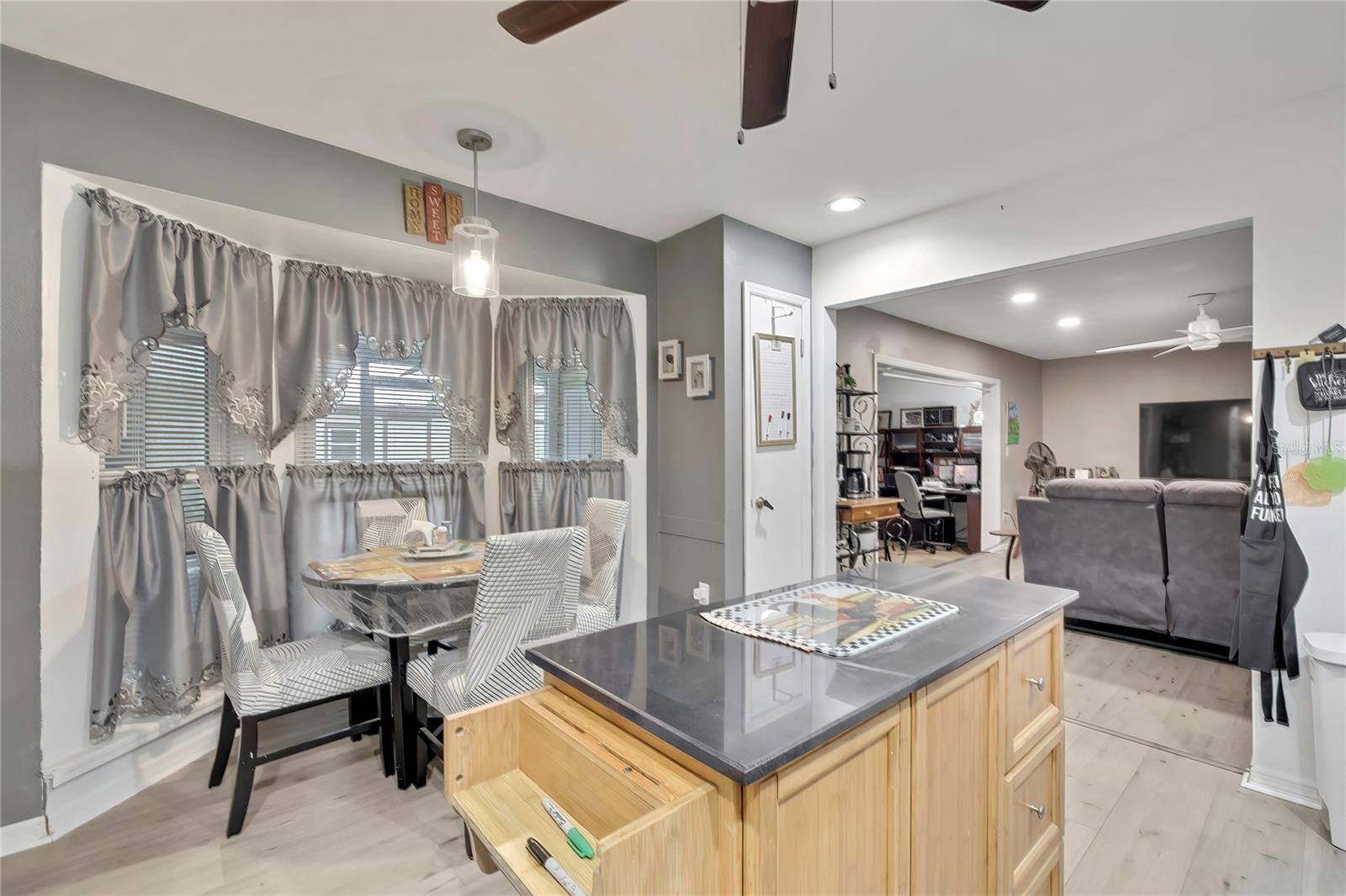 SPRING HILL - Residential