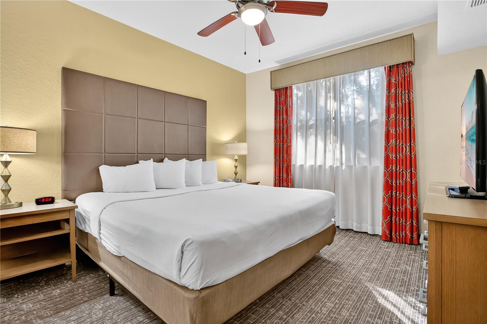 FLORIDAYS ORLANDO RESORT CONDO PH 1 - Residential