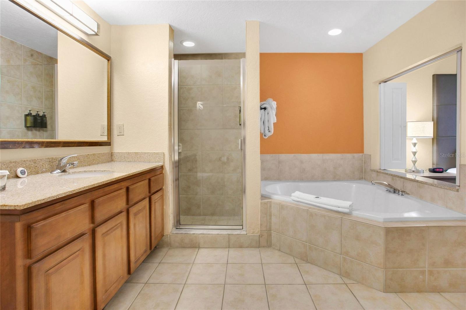 FLORIDAYS ORLANDO RESORT CONDO PH 1 - Residential