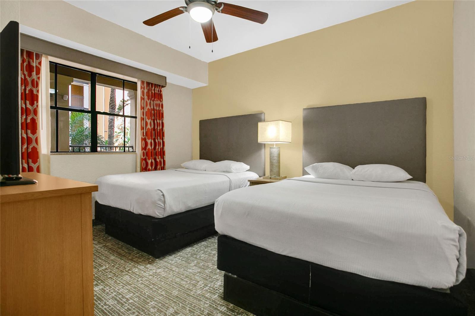 FLORIDAYS ORLANDO RESORT CONDO PH 1 - Residential