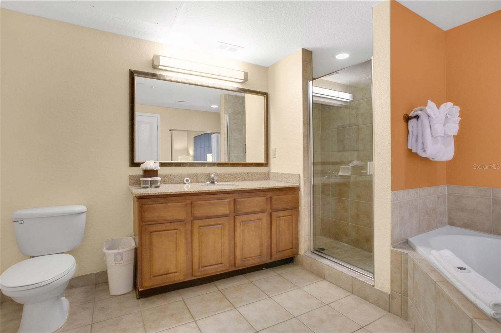 FLORIDAYS ORLANDO RESORT CONDO PH 1 - Residential