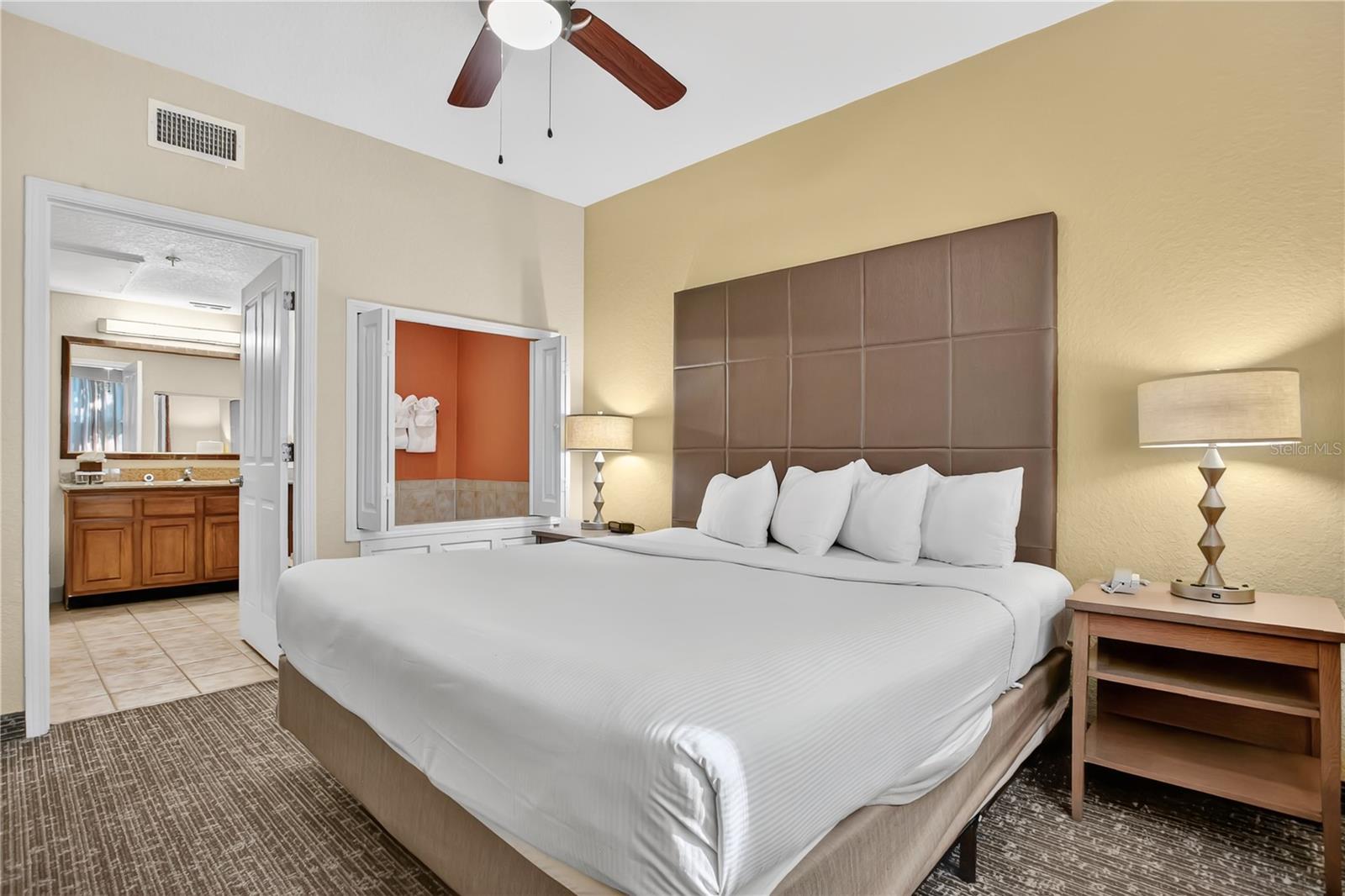 FLORIDAYS ORLANDO RESORT CONDO PH 1 - Residential