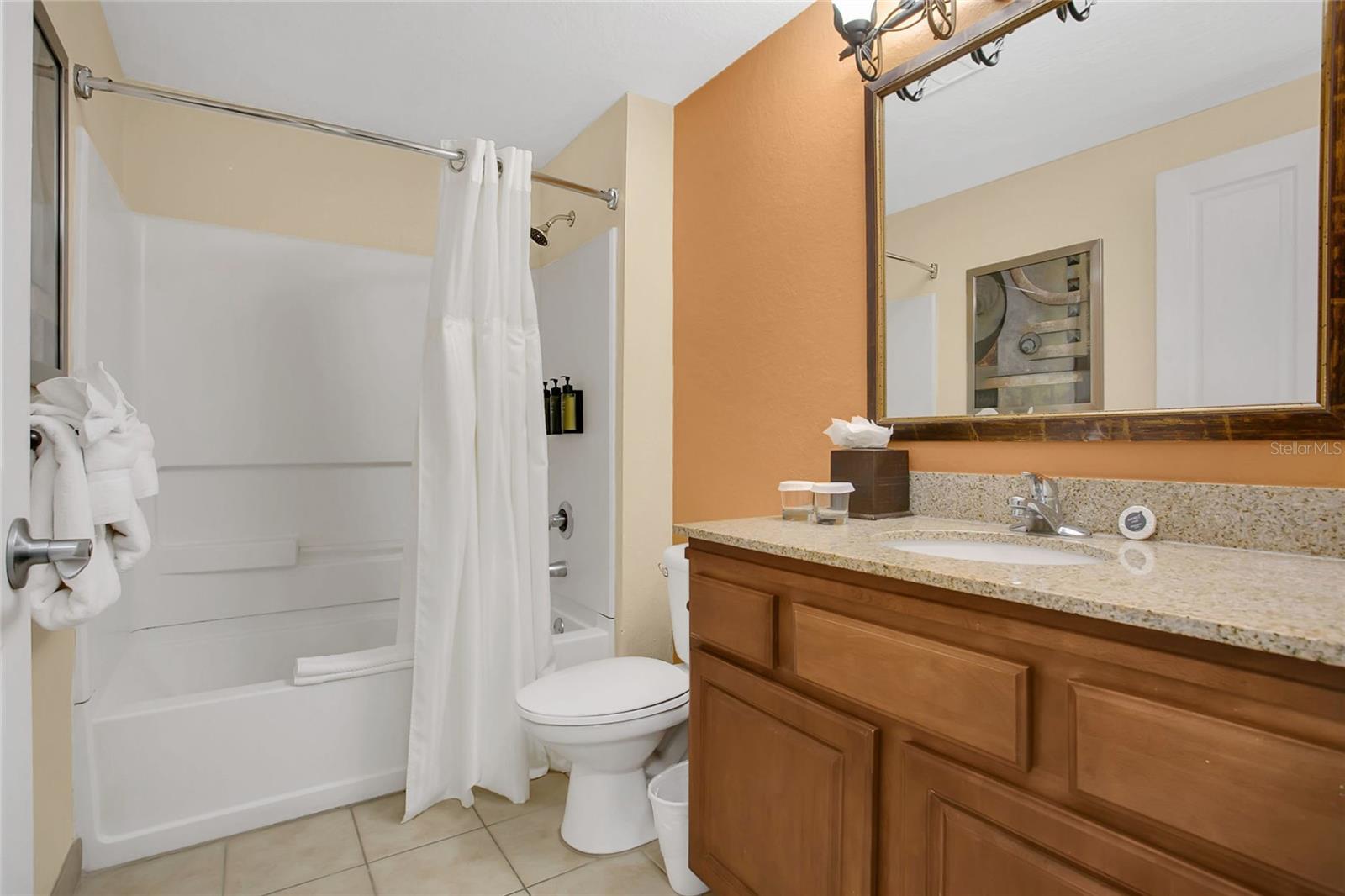 FLORIDAYS ORLANDO RESORT CONDO PH 1 - Residential