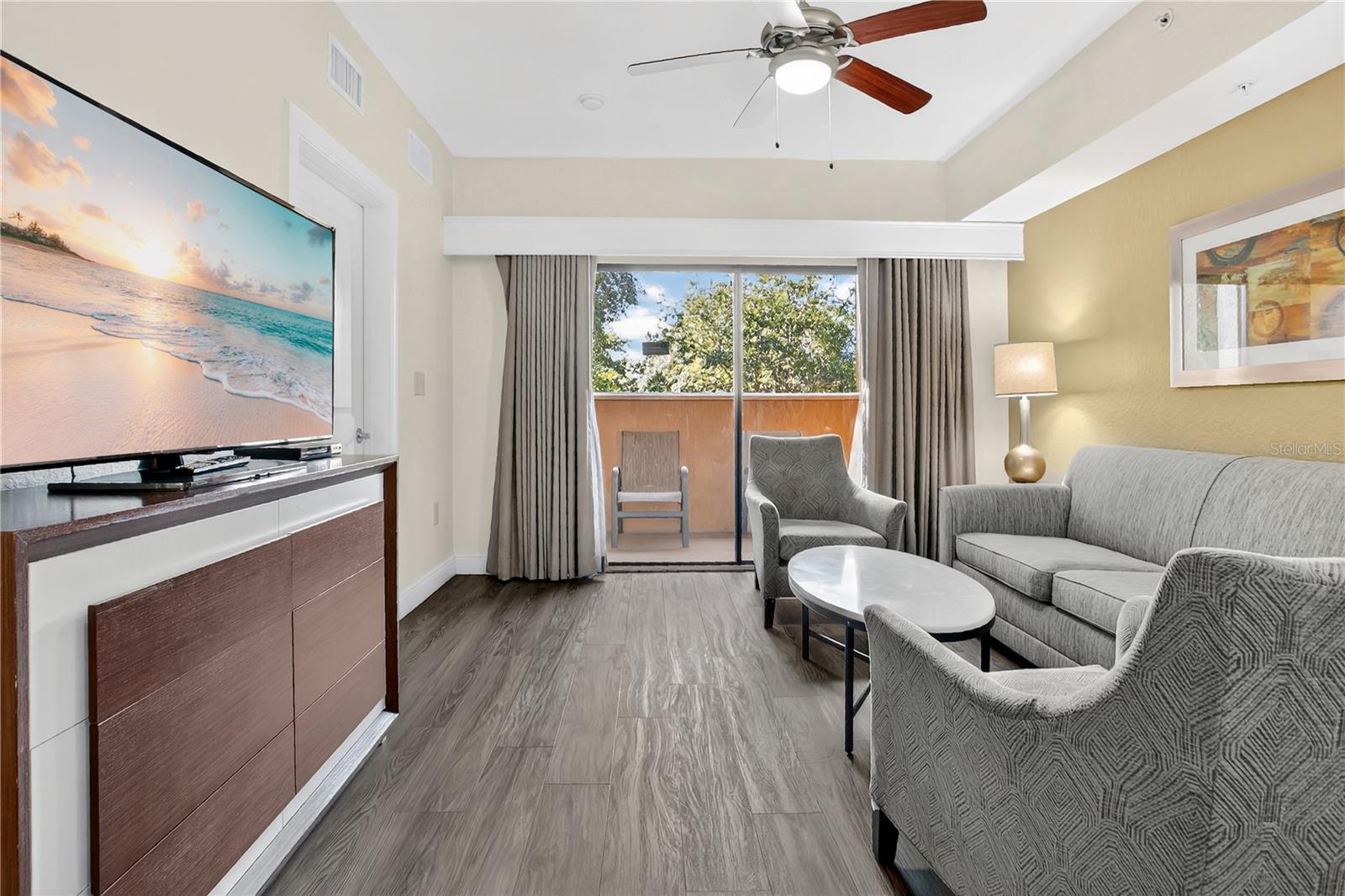 FLORIDAYS ORLANDO RESORT CONDO PH 1 - Residential