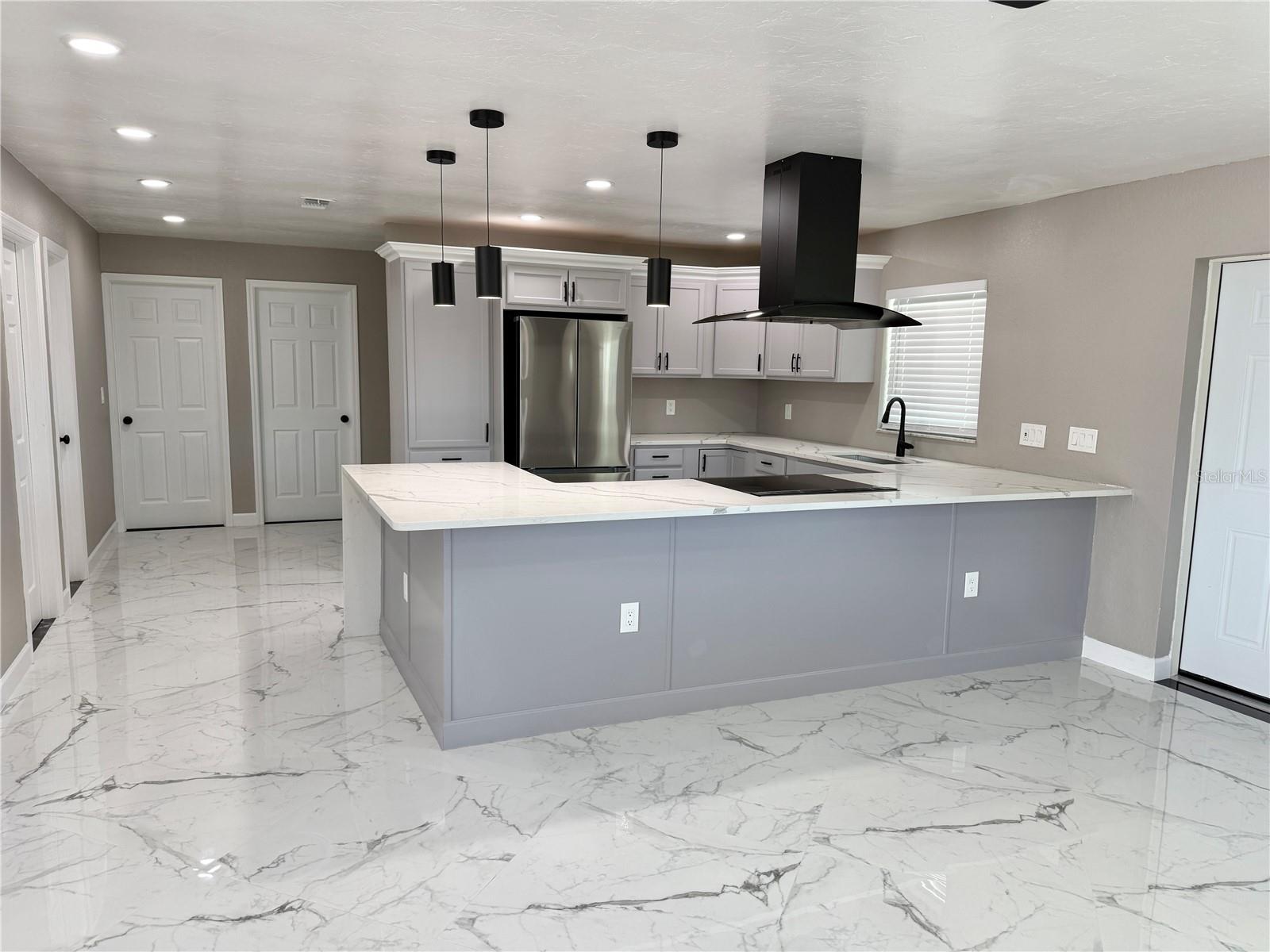 715 65TH AVENUE DRIVE W