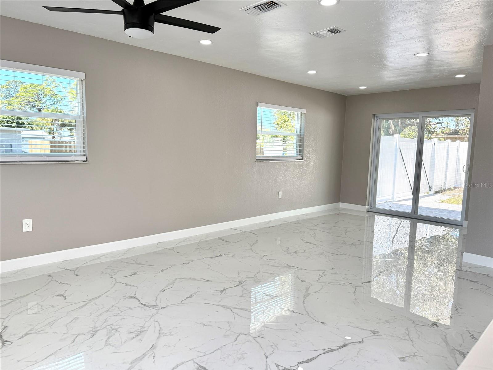 715 65TH AVENUE DRIVE W