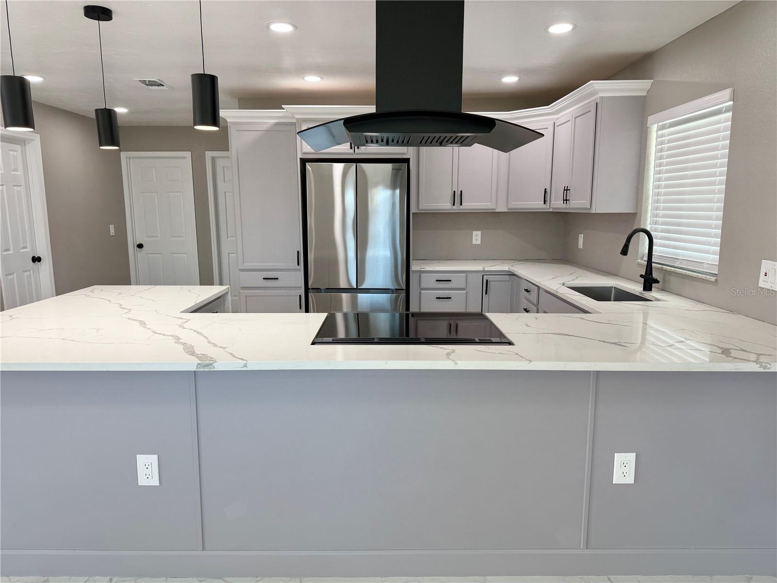 715 65TH AVENUE DRIVE W