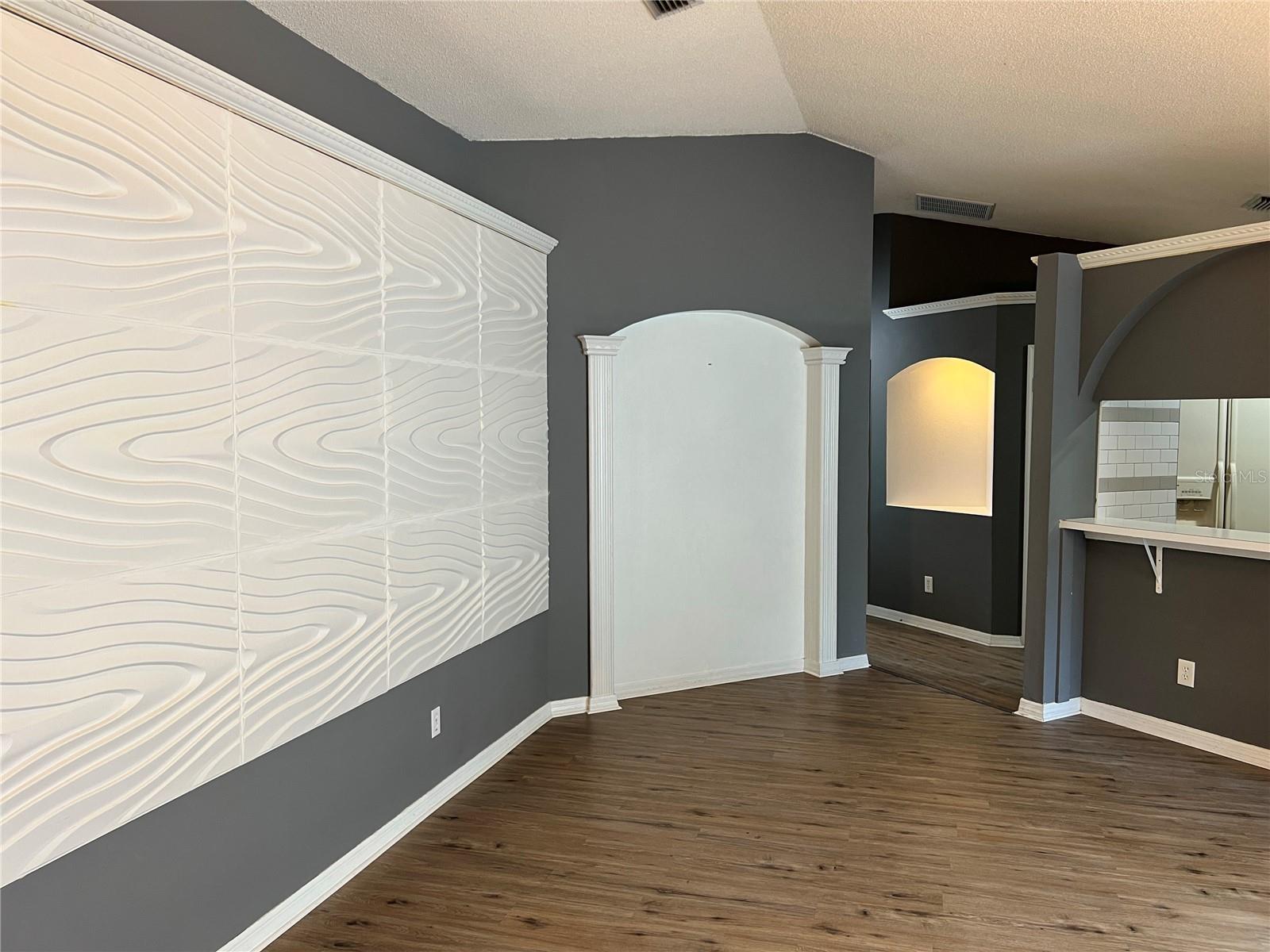 VALENCIA WOODS FIRST ADD - Residential