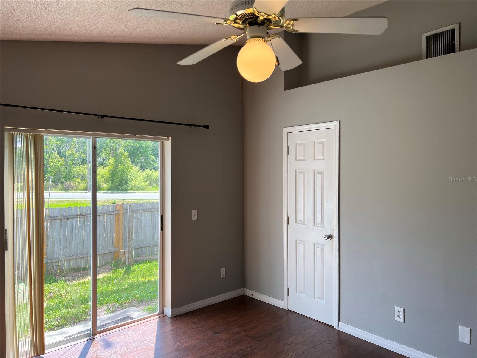 VALENCIA WOODS FIRST ADD - Residential