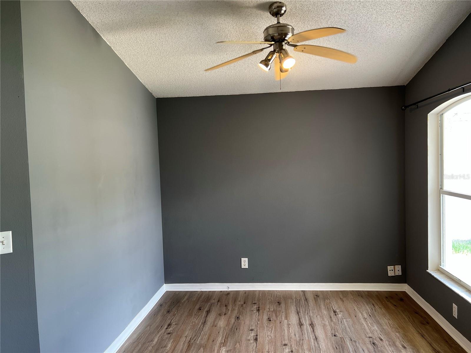 VALENCIA WOODS FIRST ADD - Residential