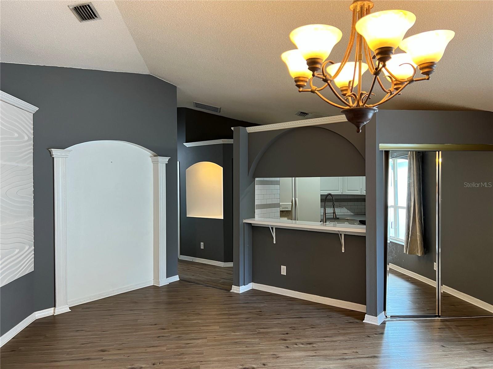VALENCIA WOODS FIRST ADD - Residential