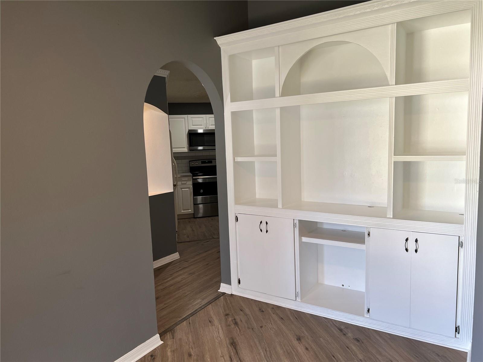 VALENCIA WOODS FIRST ADD - Residential