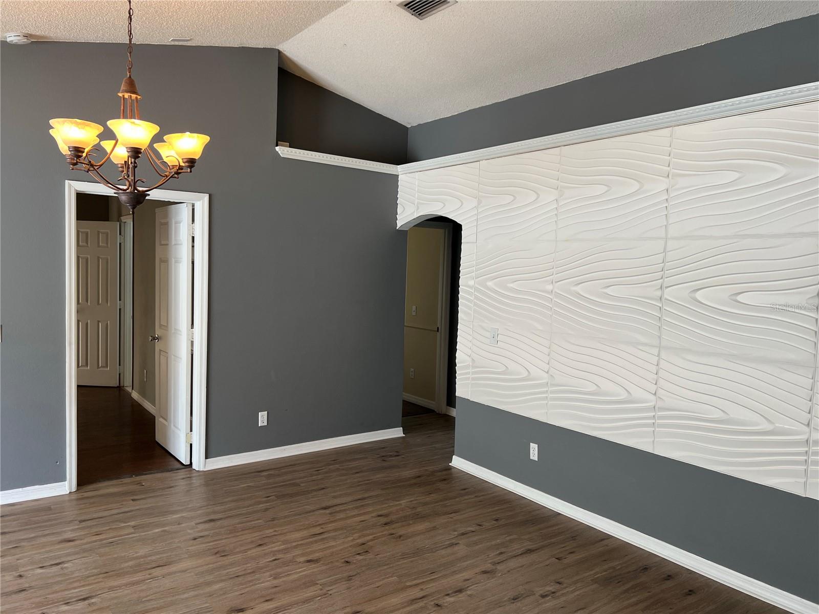 VALENCIA WOODS FIRST ADD - Residential