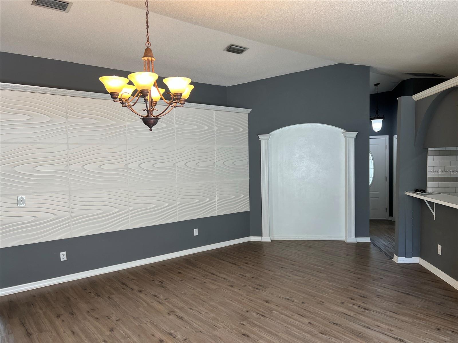 VALENCIA WOODS FIRST ADD - Residential
