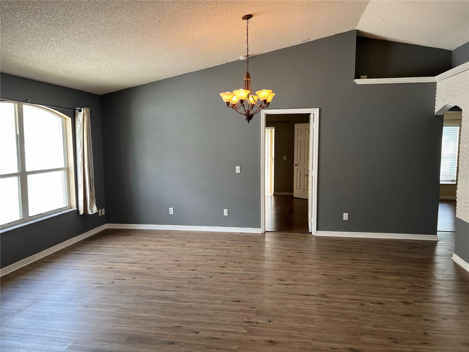 VALENCIA WOODS FIRST ADD - Residential