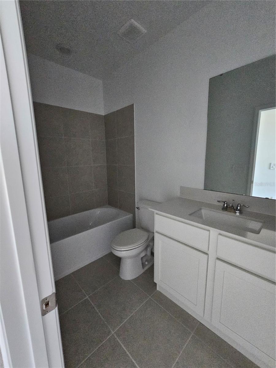 BRENTWOODS TOWNHOMES PHASES 4&5 - Residential Lease