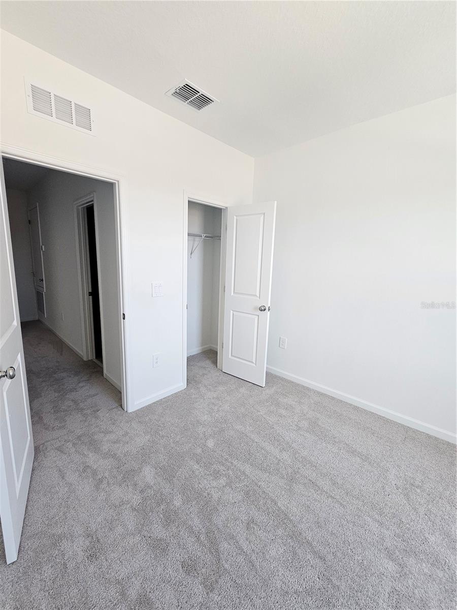 BRENTWOODS TOWNHOMES PHASES 4&5 - Residential Lease