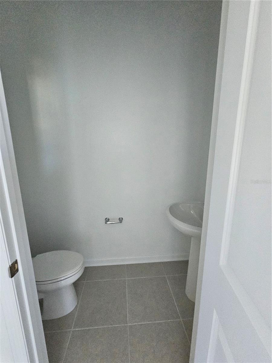 BRENTWOODS TOWNHOMES PHASES 4&5 - Residential Lease