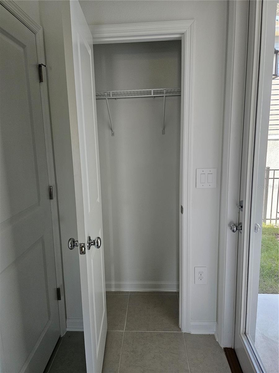 BRENTWOODS TOWNHOMES PHASES 4&5 - Residential Lease