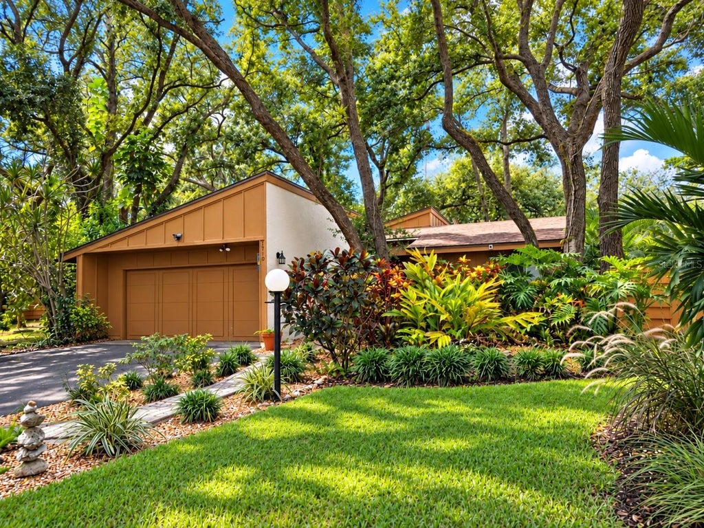 Photo of 2310 Quail Court, Bradenton, FL 34209 (MLS # A4710167)