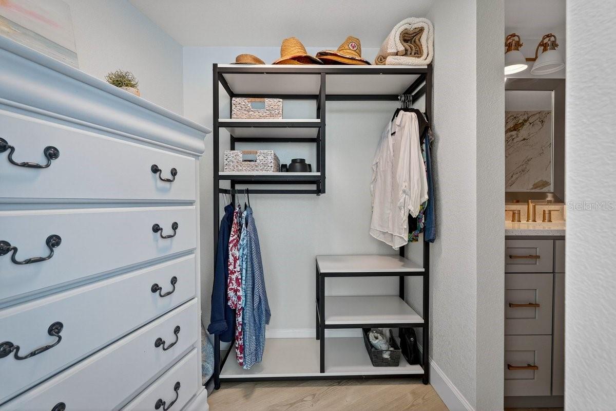 PECK PLAZA - Residential