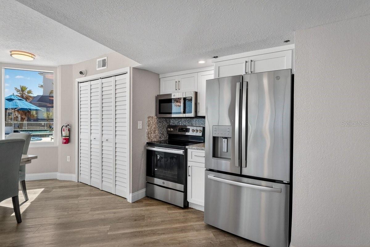 PECK PLAZA - Residential