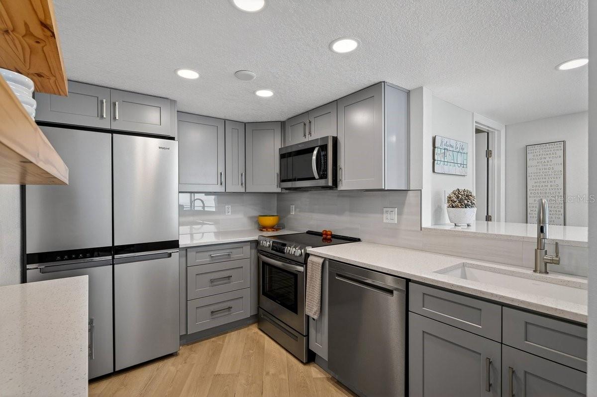 PECK PLAZA - Residential