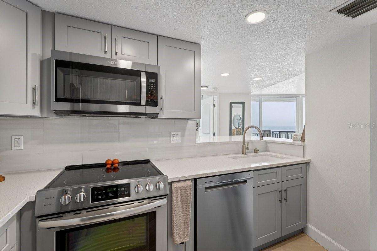 PECK PLAZA - Residential