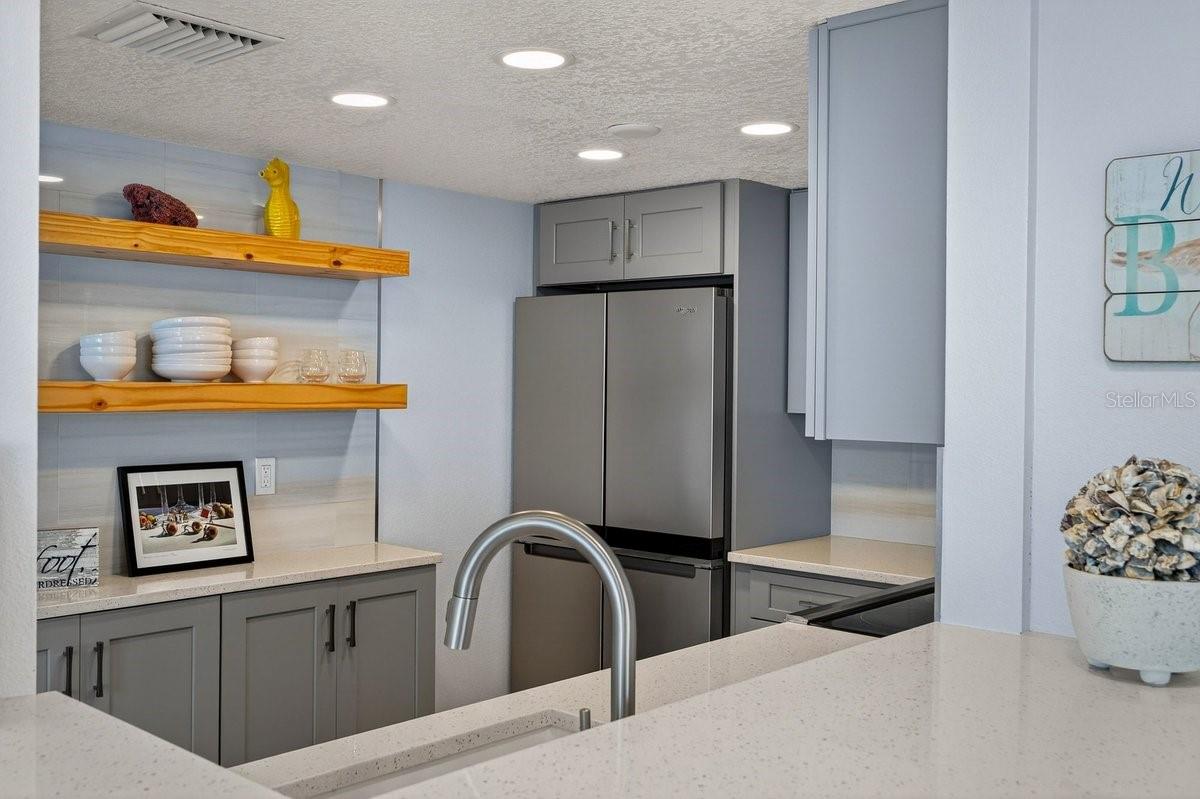 PECK PLAZA - Residential