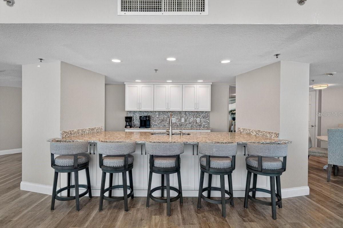 PECK PLAZA - Residential