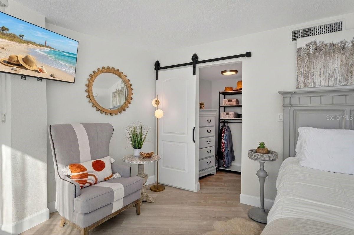 PECK PLAZA - Residential