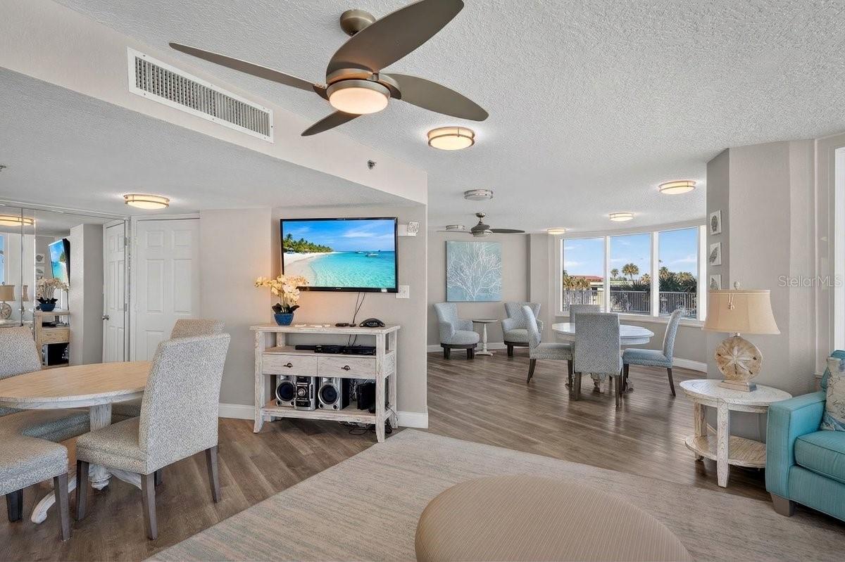 PECK PLAZA - Residential