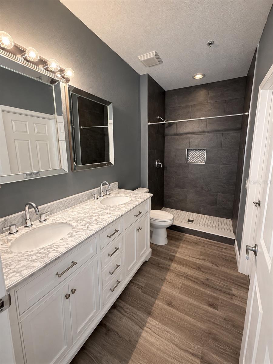 2388 GRAND CENTRAL PARKWAY 8