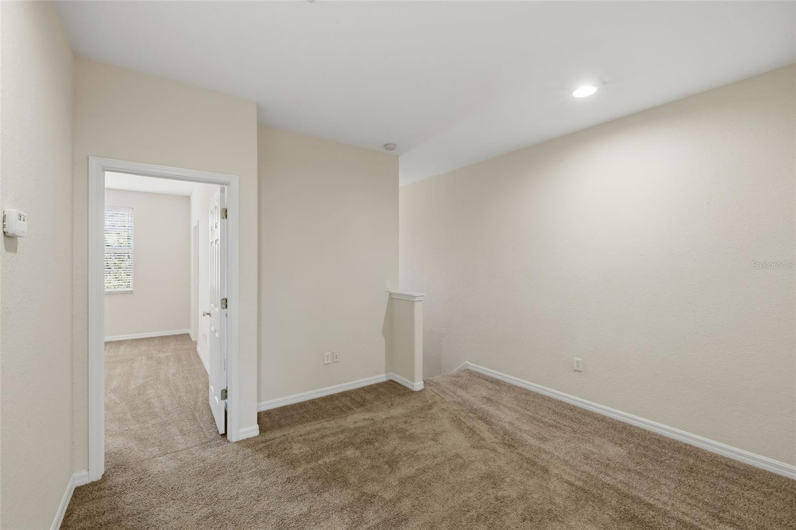 SEVEN OAKS - Residential