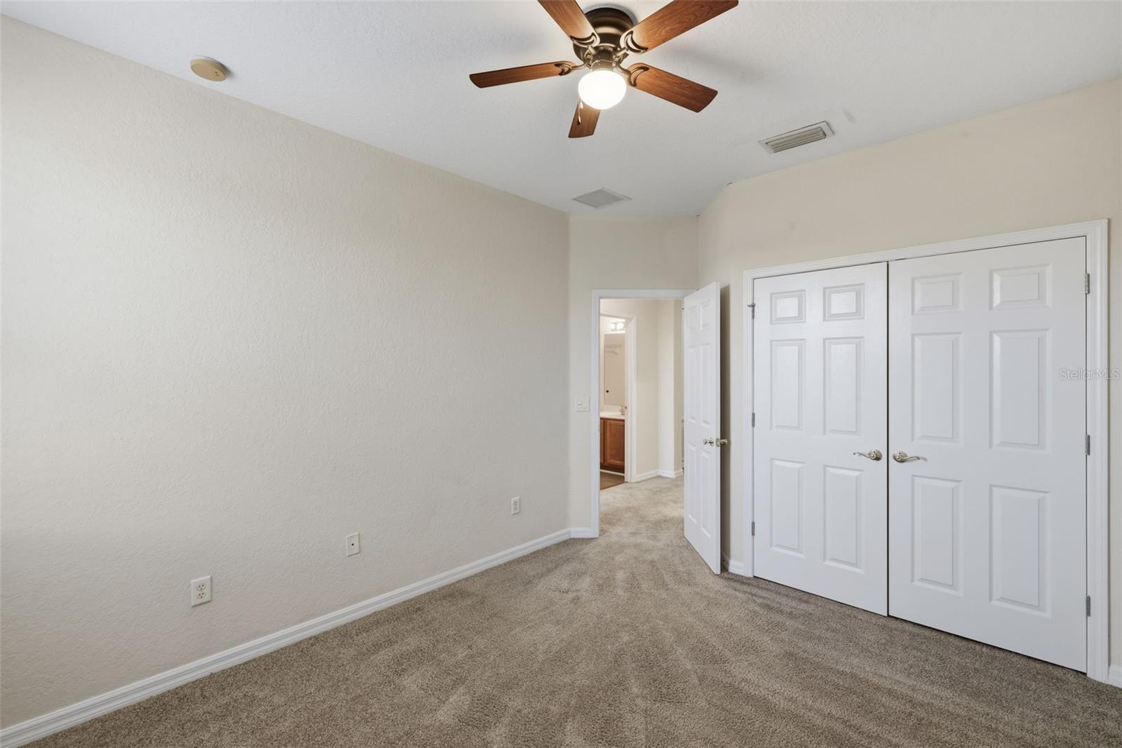 SEVEN OAKS - Residential